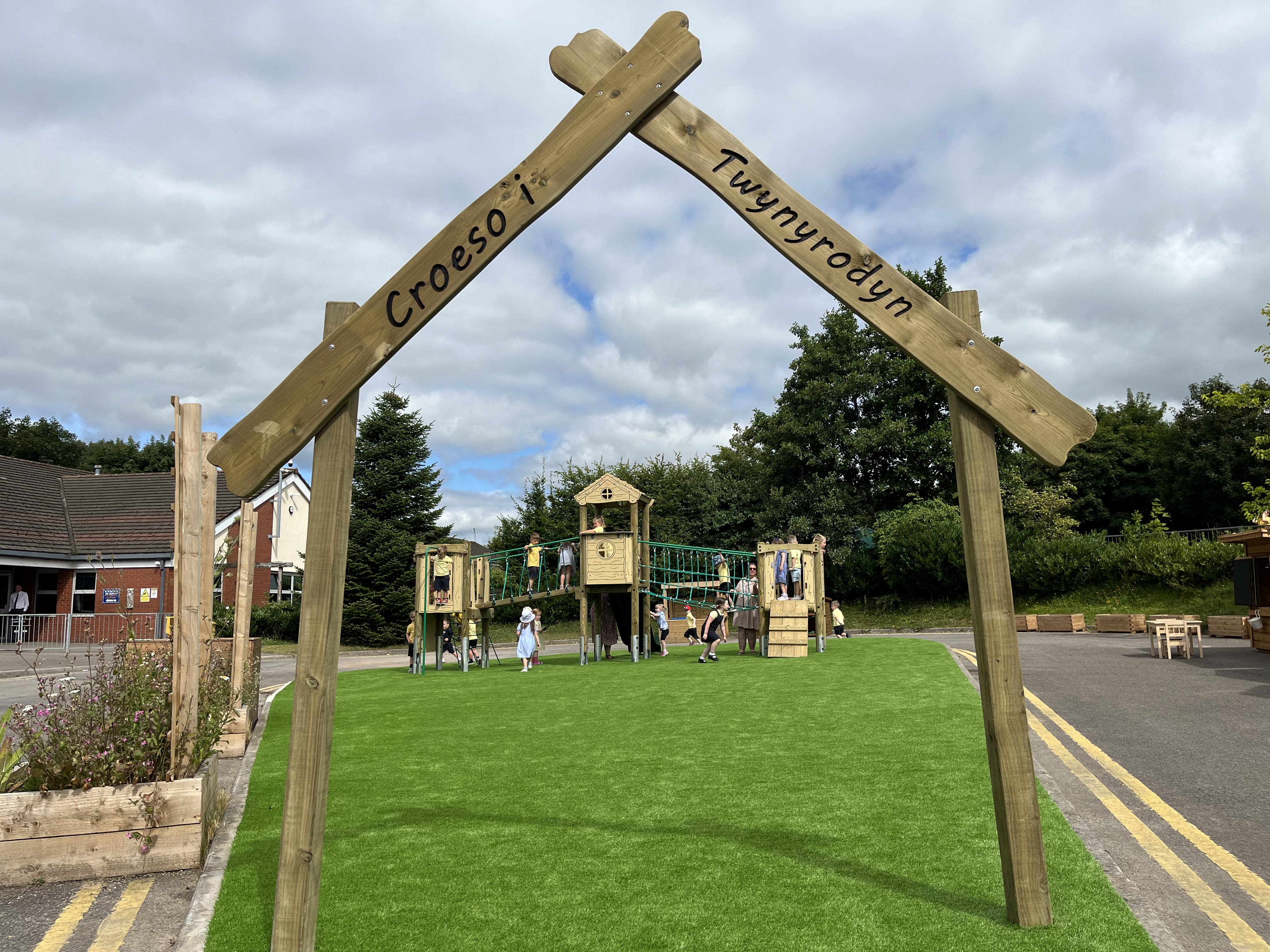 Twynyrodyn_Gable Arch