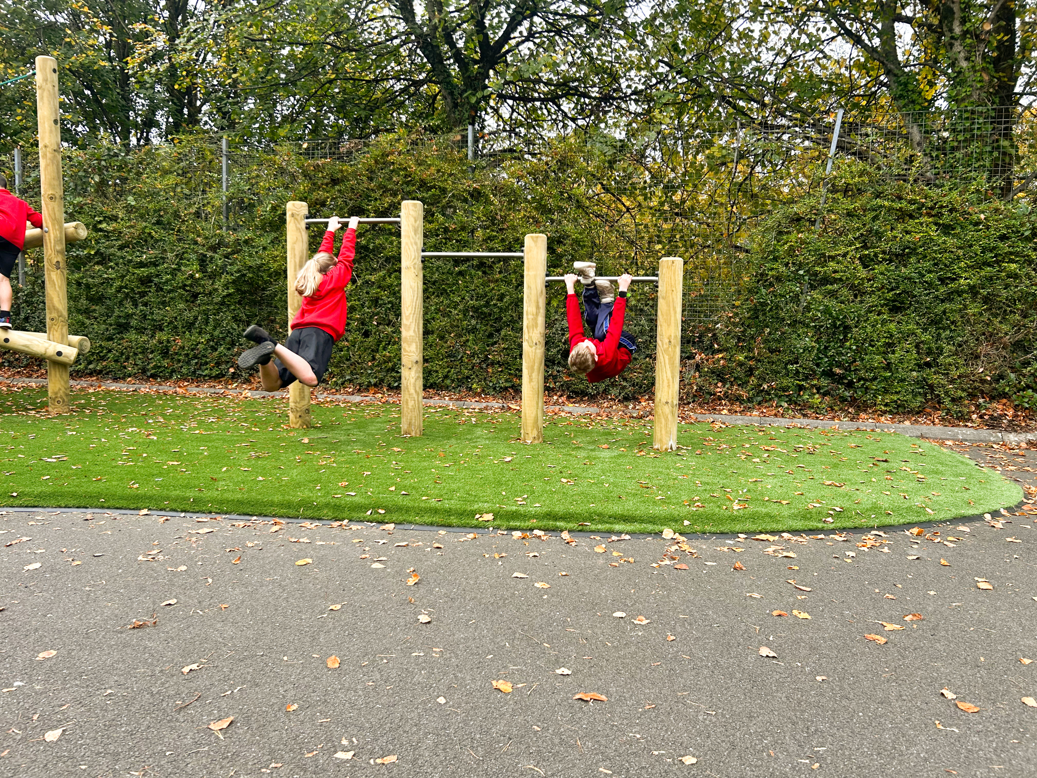 Pentrepoeth Primary School trim trail