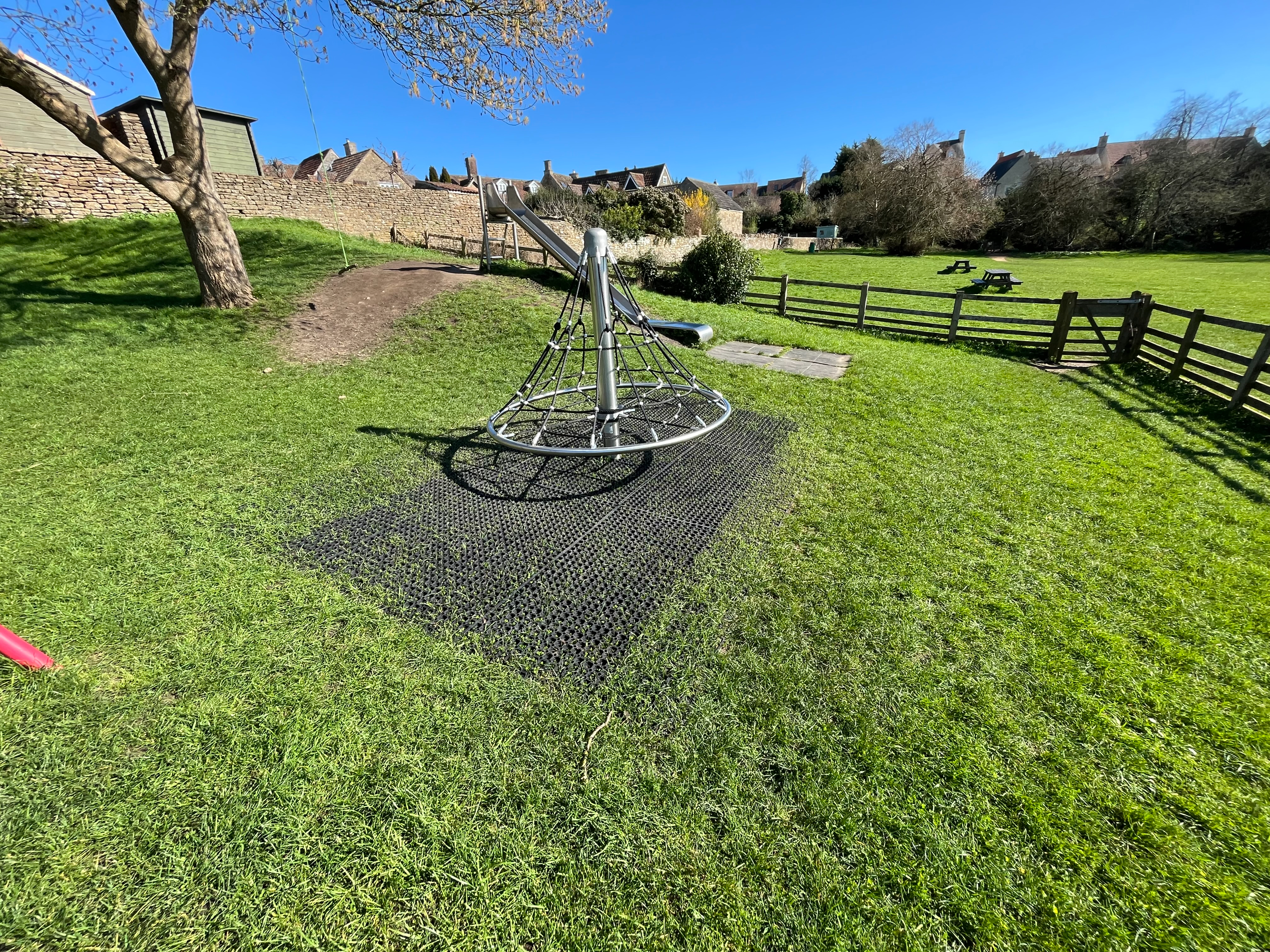 Recreational playground design: Cone Climber